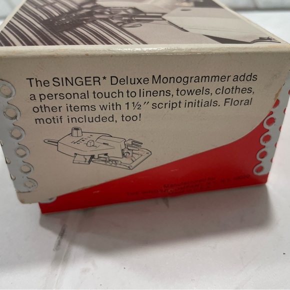 Singer Buttonholer In VINTAGE 1960? Original Box Makes Perfect Buttonholes - Picture 6 of 8